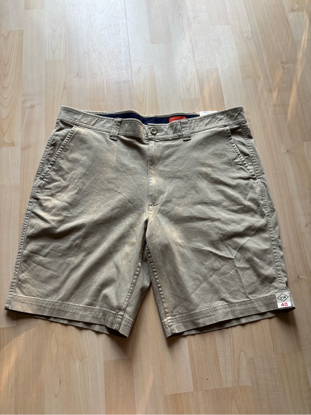 St. John's Bay Men's Tan Flat Front Shorts size 40
